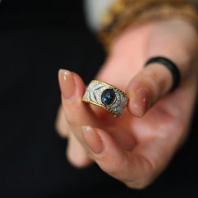 Eastern Royal Style Black Opal Ring - verstelbaar