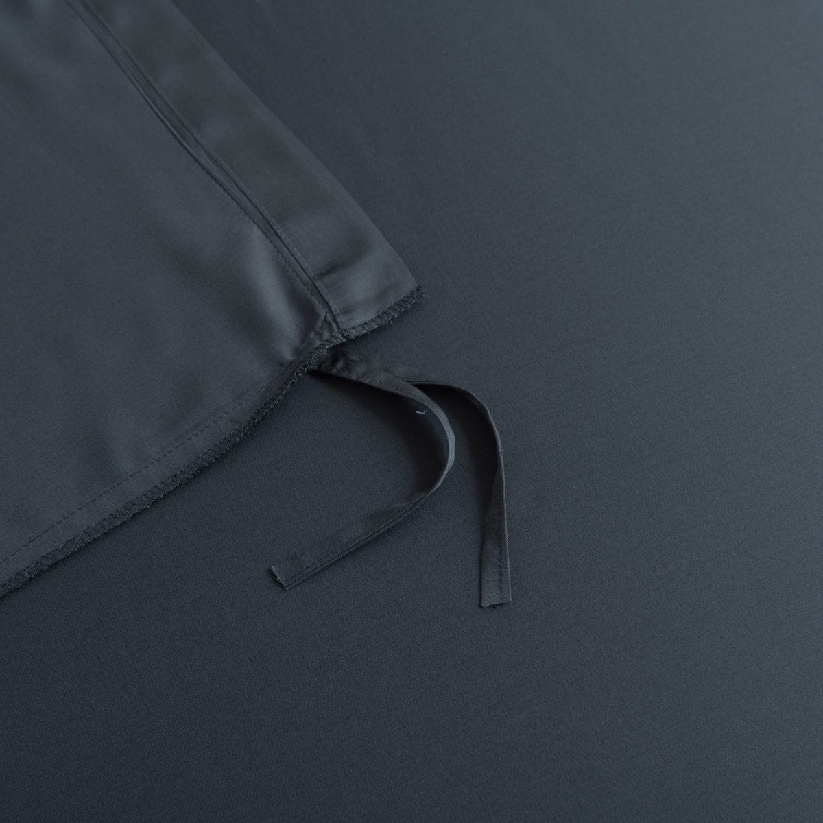 Boomba Bamboo baboe dekbed overtrek Boomba Premium dekbedovertrek 100% bamboe Space blue - Flessenhals instopstrook