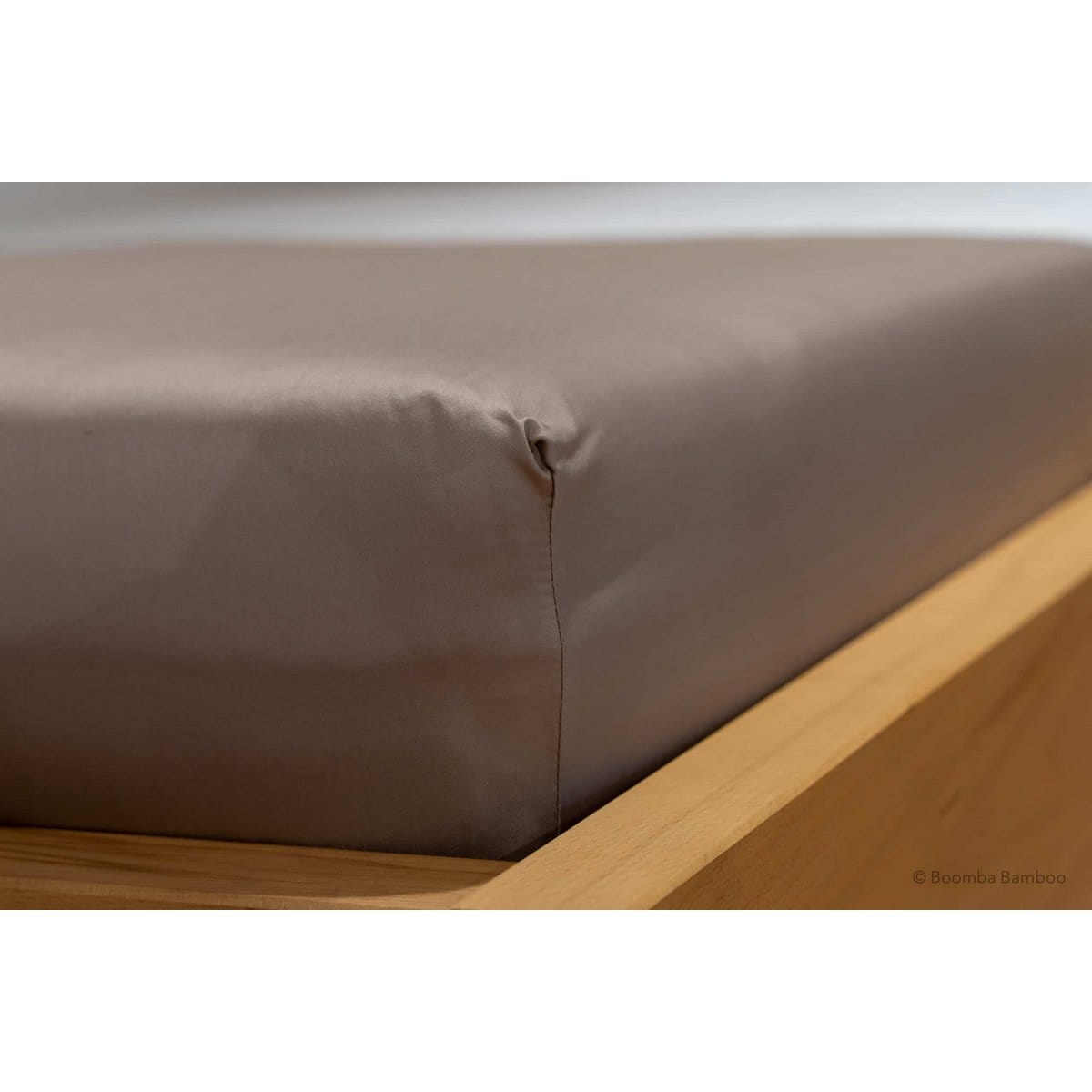 Boomba Bamboo bamboe hoeslaken topdekmatras Boomba Bamboo Premium Hoeslaken voor Topper – Soft Taupe
